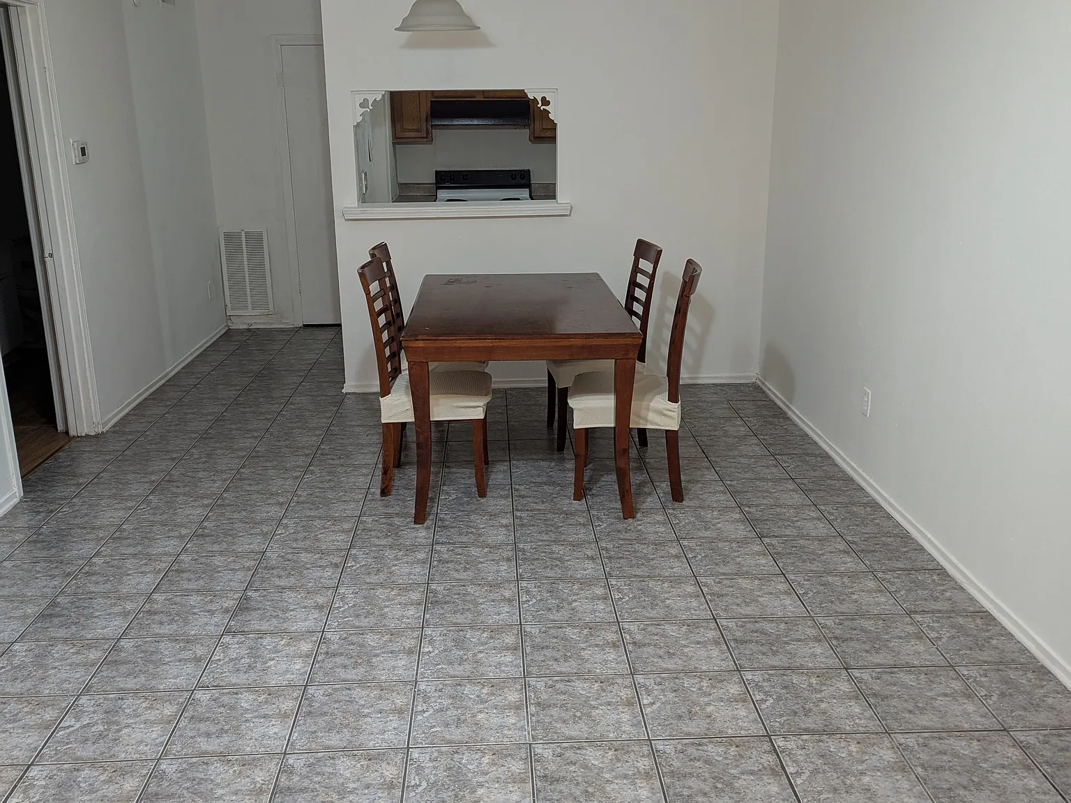 1 bed, 618 sqft, $1,100 — Photo 4