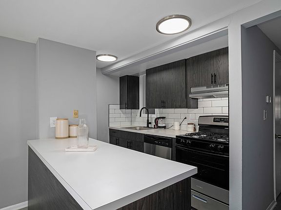 2nd image of 44 Eagle Ct #E3e461d76