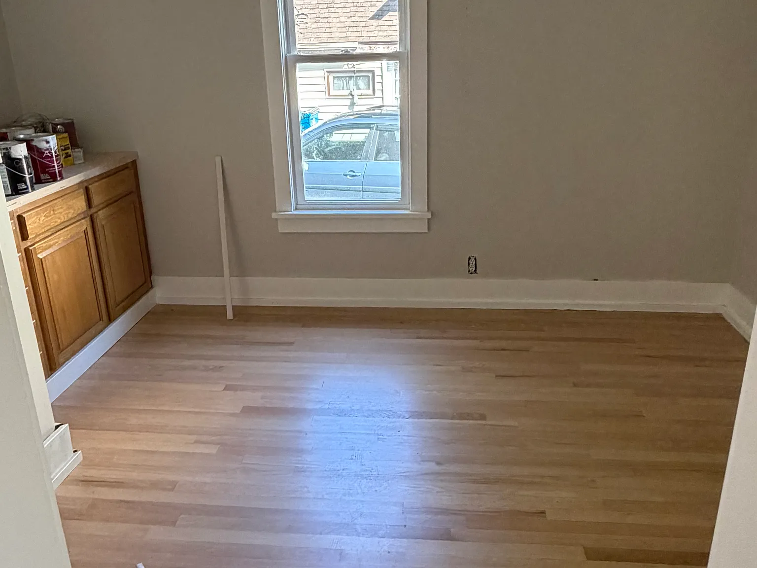 3 bed, 1000 sqft, $1,300 — Photo 4