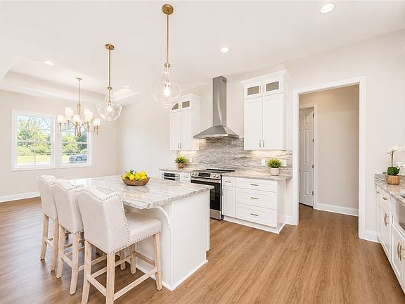3rd image of 711 Hidden Falls Dr