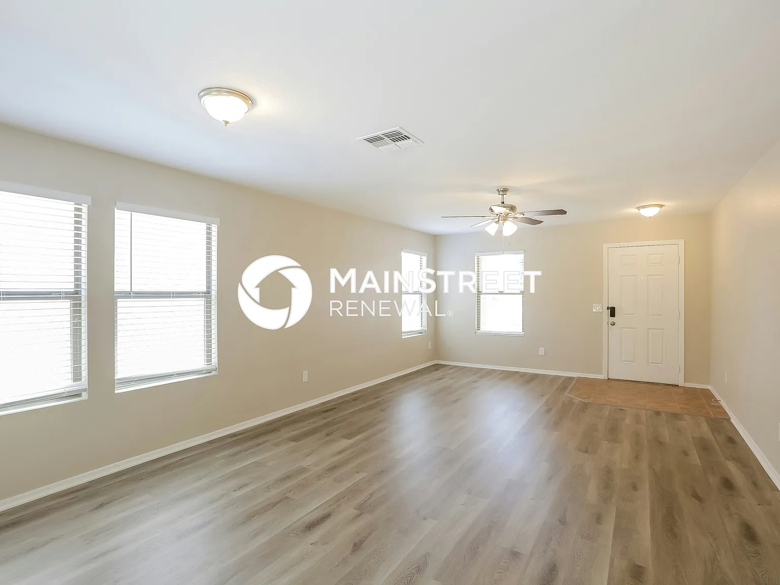 2440 W Romley Rd — Photo 2