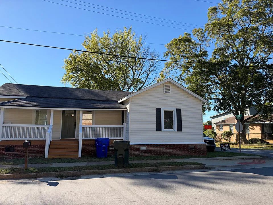 111 Pine St