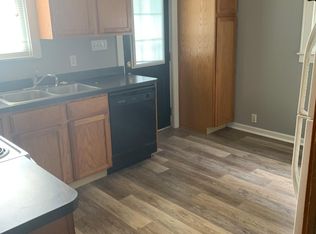 910 Oxley Rd, Columbus, OH 43212