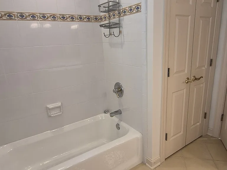 4413 Turnberry Cir — Photo 27