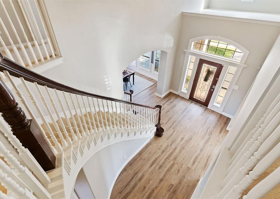 1st image of 28322 Lauren Cove Ln