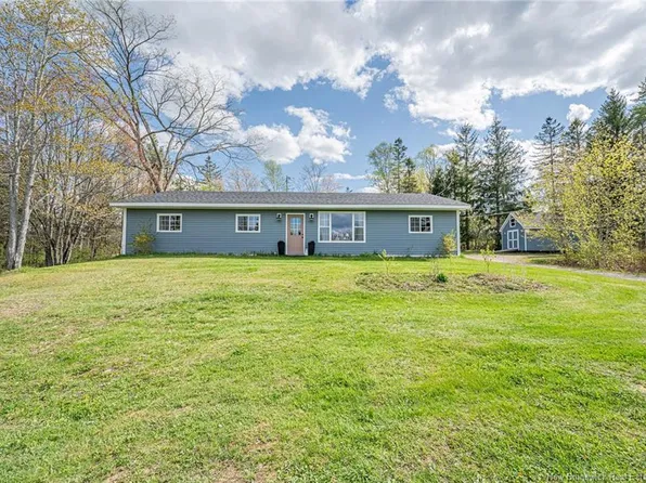 7 Cherry St, Harvey, NB E6K 3K3
