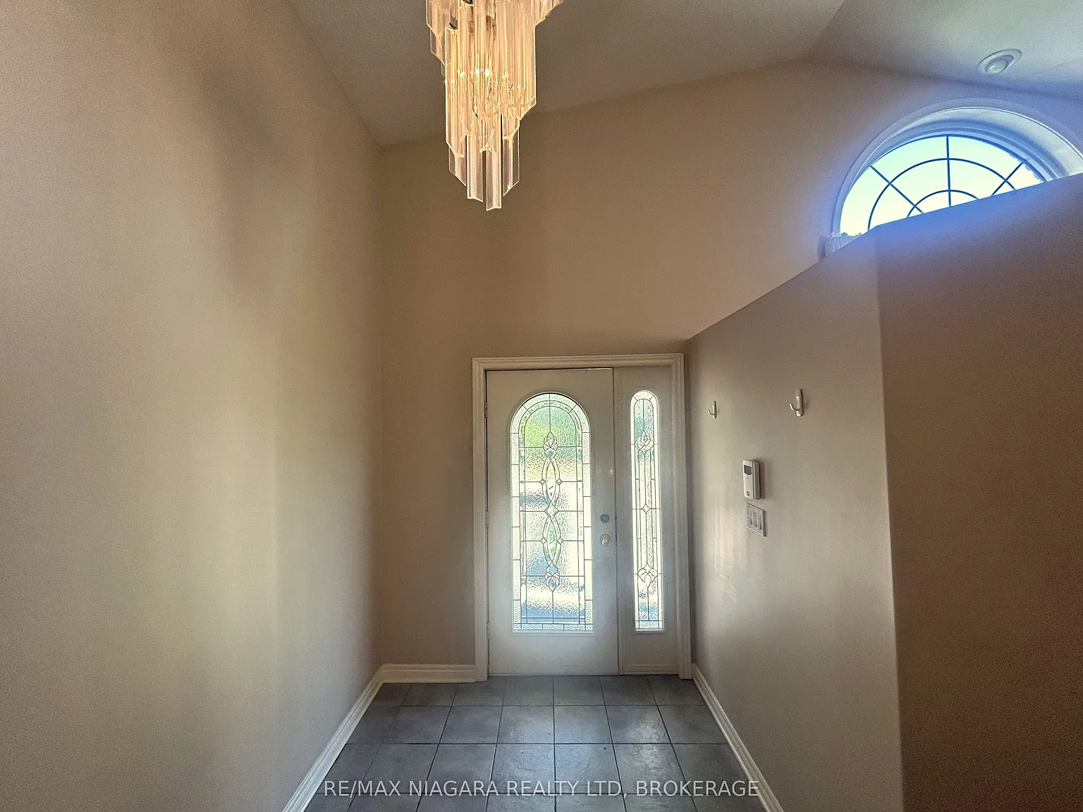 3 bed, $2,500 — Photo 4