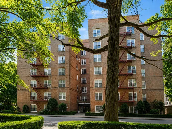 930 E 7th St APT 1A, Brooklyn, NY 11230