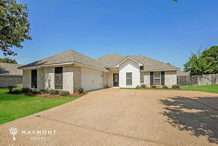 4 bed, 2.0 bath, 1614 sqft, $2,395 — Photo 3