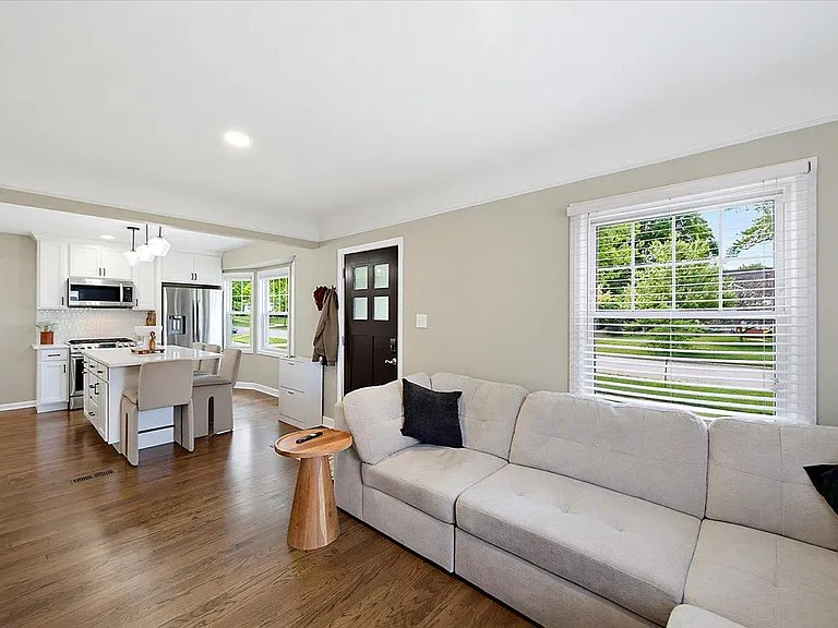 303 Midland Blvd — Photo 11