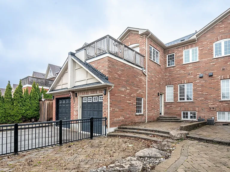 3486 Eglinton Ave W — Photo 34