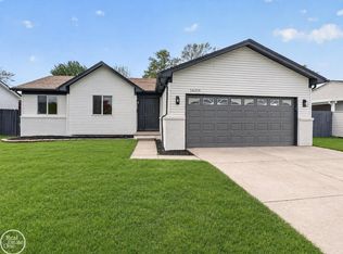 16310 E Eleven Mile Rd, Roseville, MI 48066