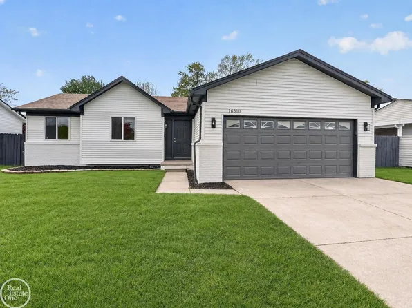 16310 E Eleven Mile Rd, Roseville, MI 48066