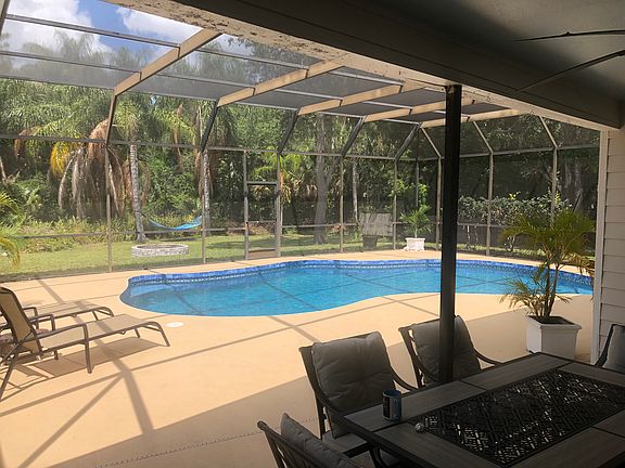 2nd image of 201 Whispering Oaks Ct