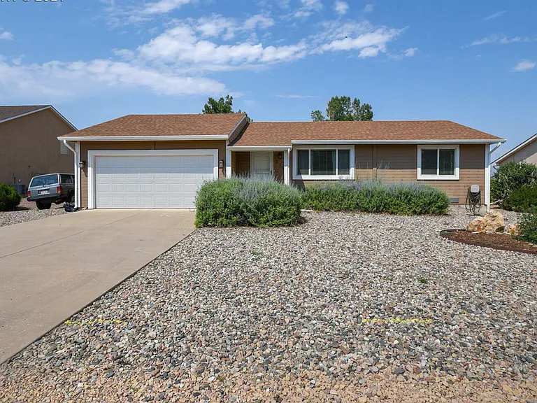 216 S Caddoa Dr — Photo 2