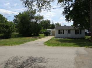 14057 & 14069 Woodford Dr, Pekin, IL