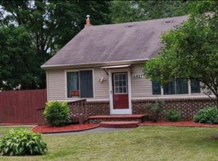 4627 2nd St, Clarkston, MI 48346
