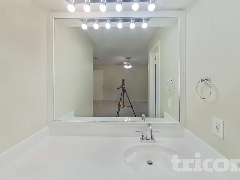 3029 Meadowmoor St — Photo 9