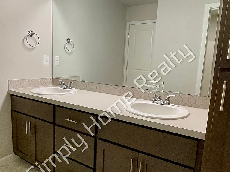 6653 Percy Ln SE — Photo 19