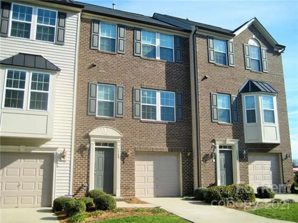 7749 Jackson Pond Dr, Charlotte, NC 28273