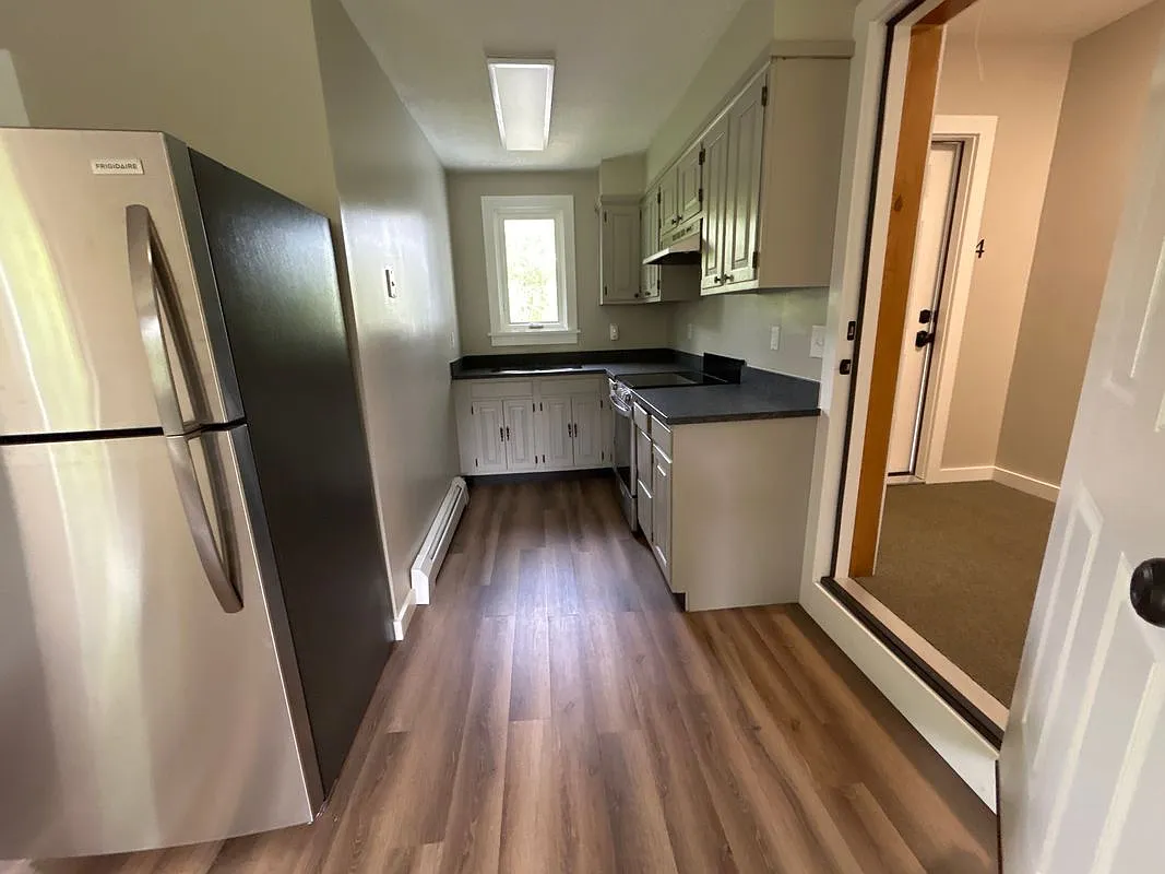 1 bed, 1.0 bath, 700 sqft, $2,200 — Photo 4