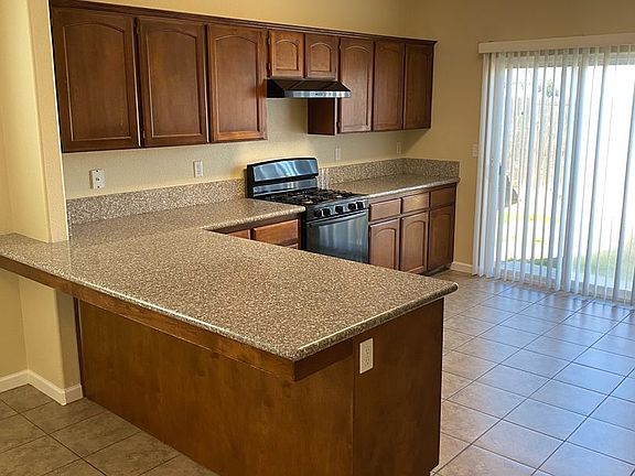 5th image of 309 Joya Dr