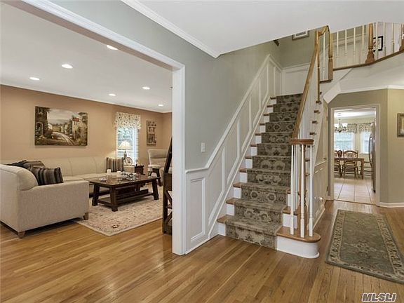 3rd image of 4 Cathy Ct