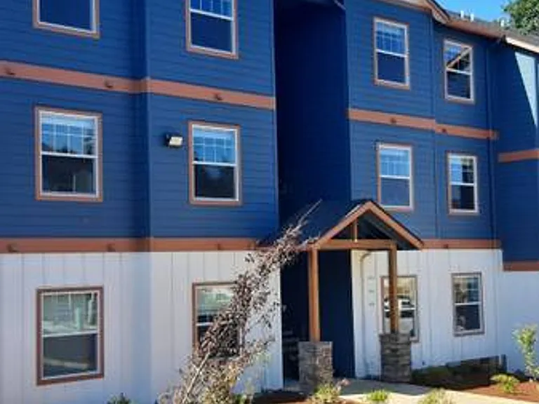 White Oak Apartments — Photo 7