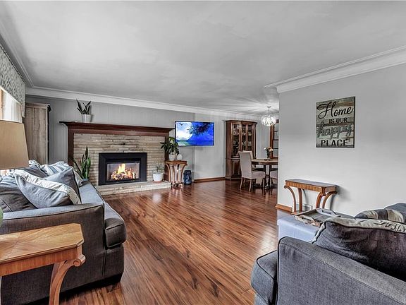 5th image of 360 Lincoln Ave
