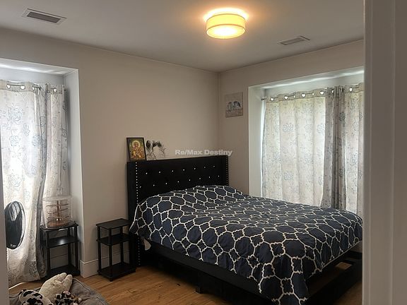 5th image of 30 Polk St Unit 401