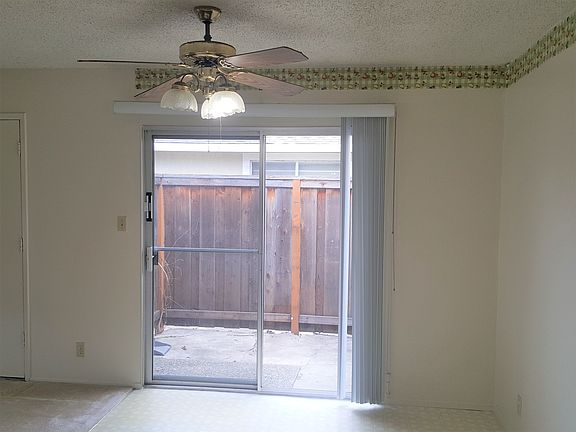 3rd image of 136 Junipero Dr APT 1
