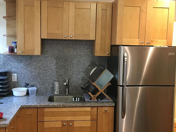 3rd image of 2477 19th Ave
