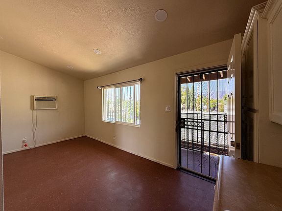 2nd image of 1215 W King St APT 1
