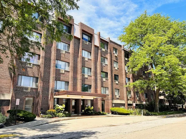 4624 N Commons Dr Unit 413, Chicago, IL 60656