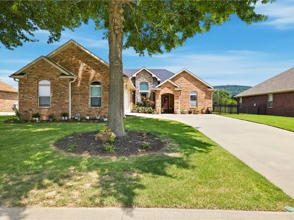 11186 Payne Stewart Dr, Farmington, AR 72730