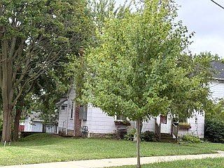 2nd image of 511 Plymouth St