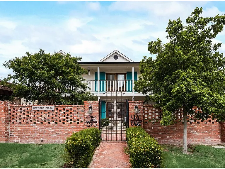 4123 San Jacinto St — Photo 1
