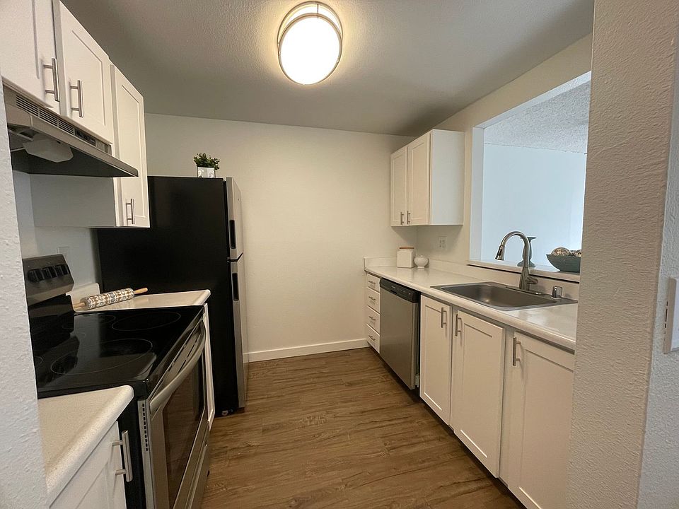 1st image of 11300 3rd Ave NE APT 220