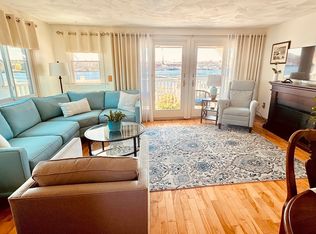 20 1st St #2, Salisbury, MA 01952