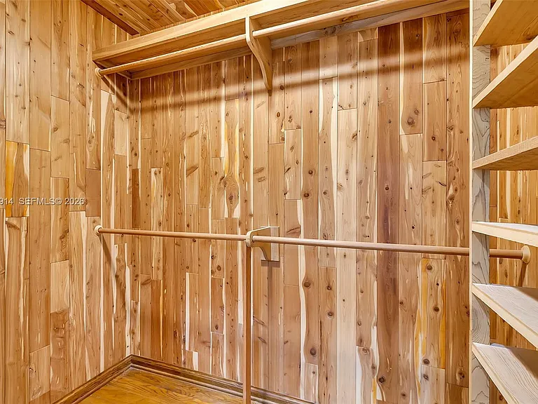 325 Bontona Ave — Photo 13