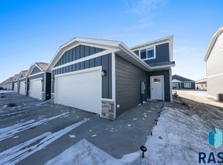 6907 W Gresford Pl, Sioux Falls, SD 57106