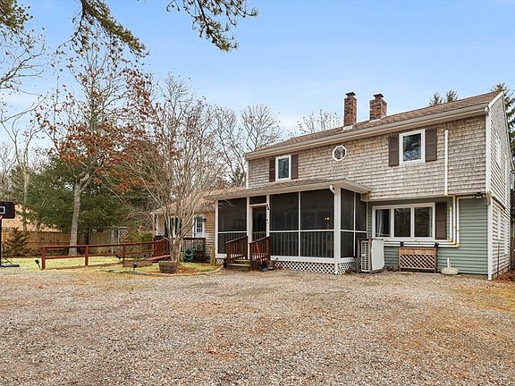 2nd image of 34 Rainbow Ln