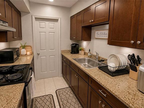 4th image of 1028 Dimarco Dr