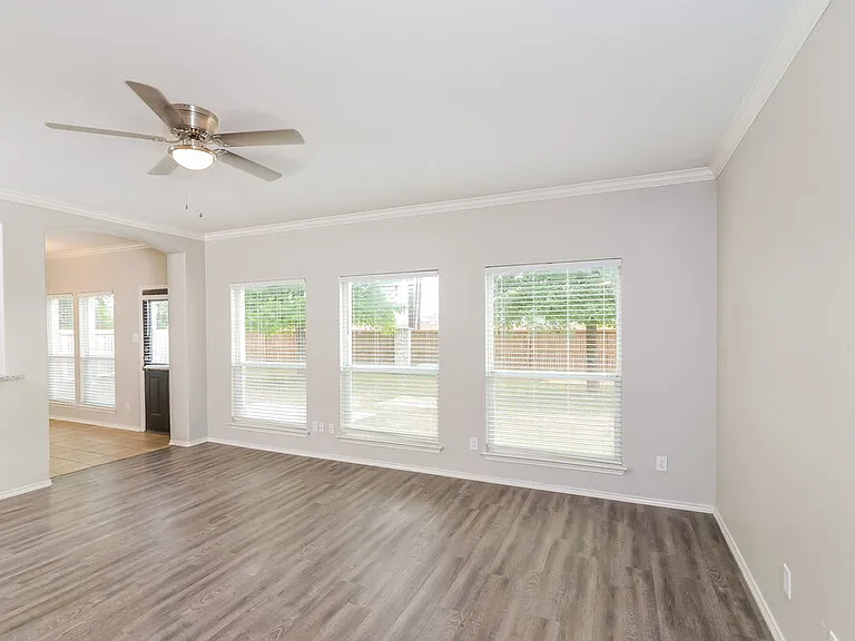 4323 Gentle Grove Dr — Photo 5