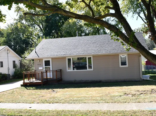 7010 Monroe Ct, Urbandale, IA 50322