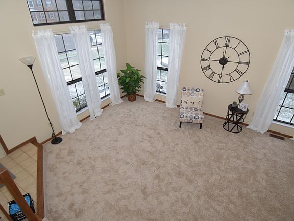 3rd image of 1068 Morningstar Ct