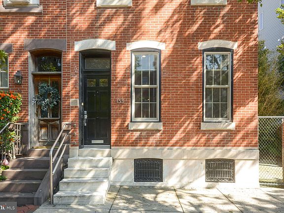 2nd image of 131 Greenwich St