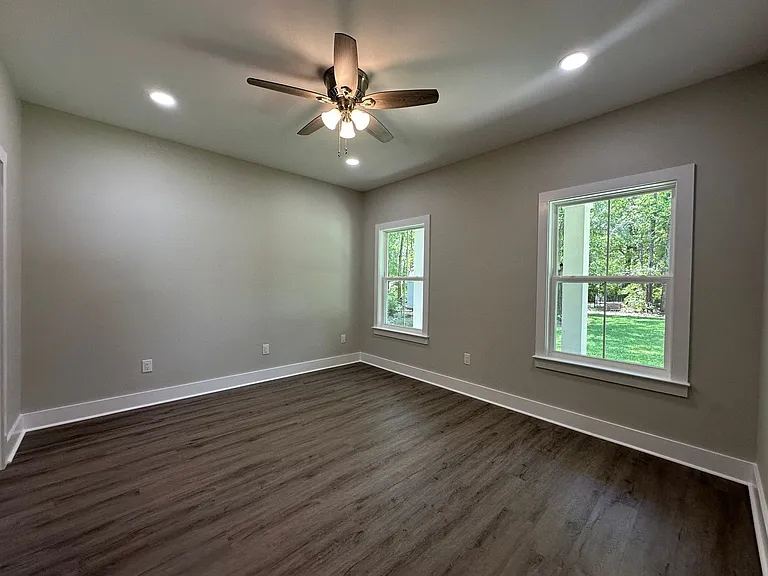 1332 Jackson St — Photo 16