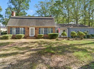 118 N Lakeshore Dr, Manahawkin, NJ 08050
