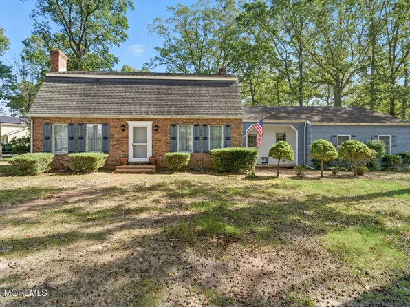 118 N Lakeshore Drive, Manahawkin, NJ 08050